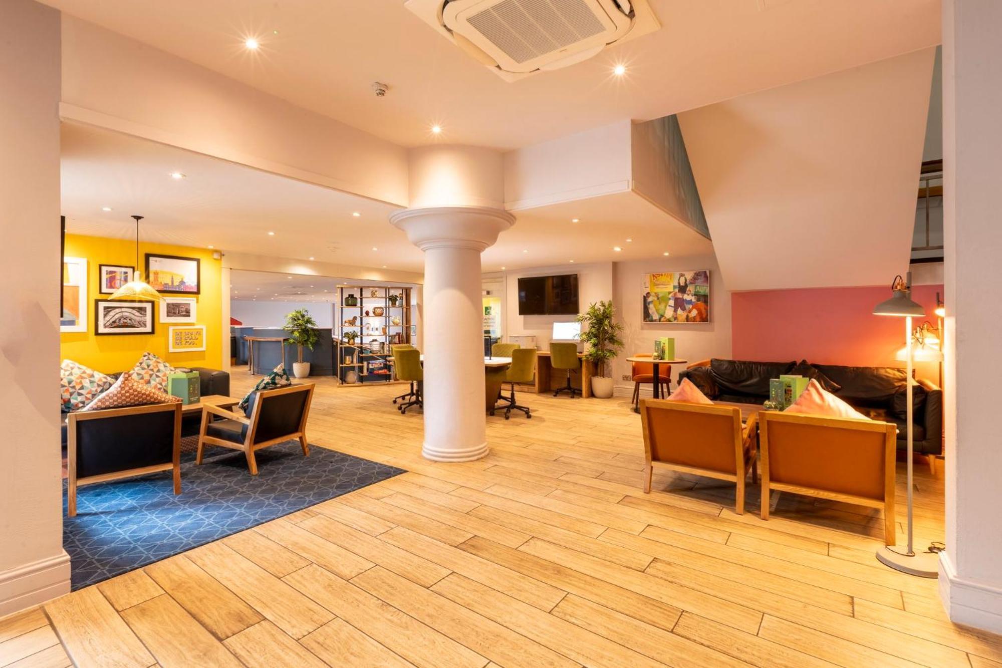 Holiday Inn Cardiff City By Ihg Exterior foto