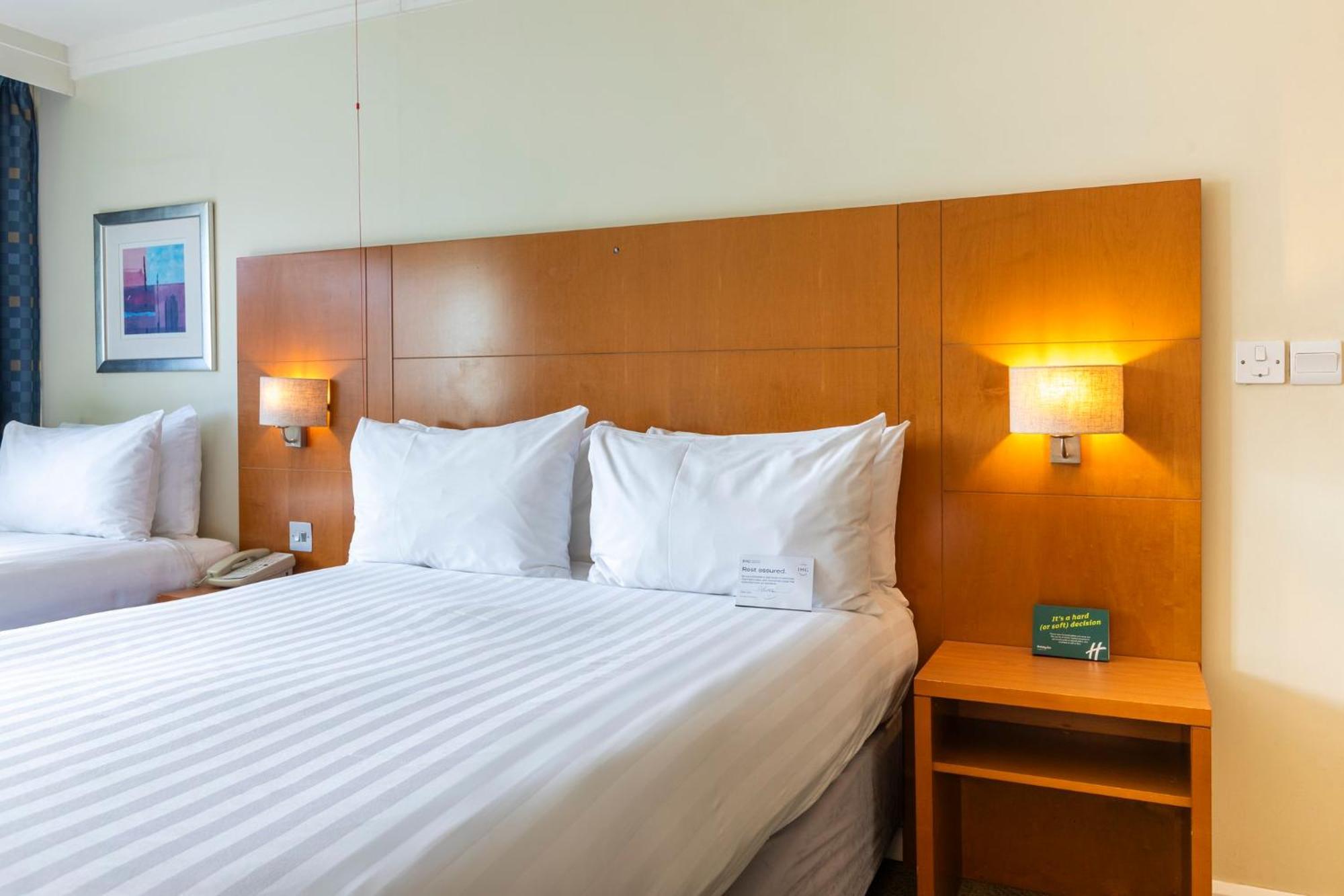 Holiday Inn Cardiff City By Ihg Exterior foto